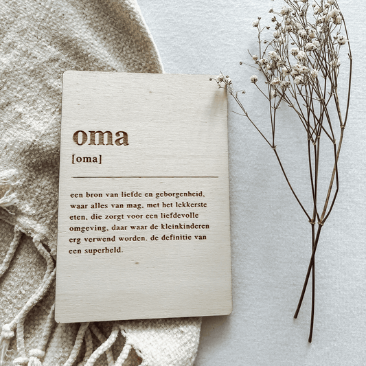 Houten bedankkaartje – een liefdevol cadeau voor oma, perfect om waardering en dankbaarheid te tonen - bedankkaartje op jute kleed.
