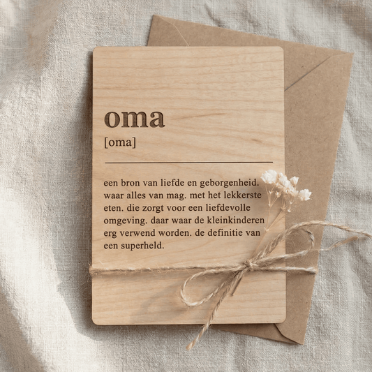 Houten bedankkaartje – een liefdevol cadeau voor oma, perfect om waardering en dankbaarheid te tonen - bedankkaartje op jute kleed met envelop.