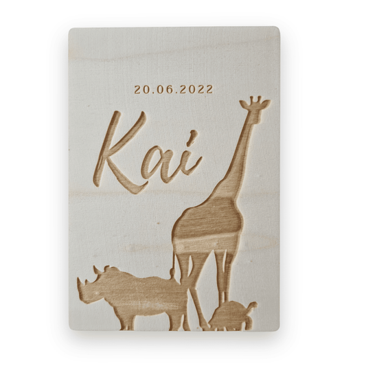 Houten geboortekaartje Kai - Voorkant - uniek en duurzaam alternatief voor traditionele kaartjes.