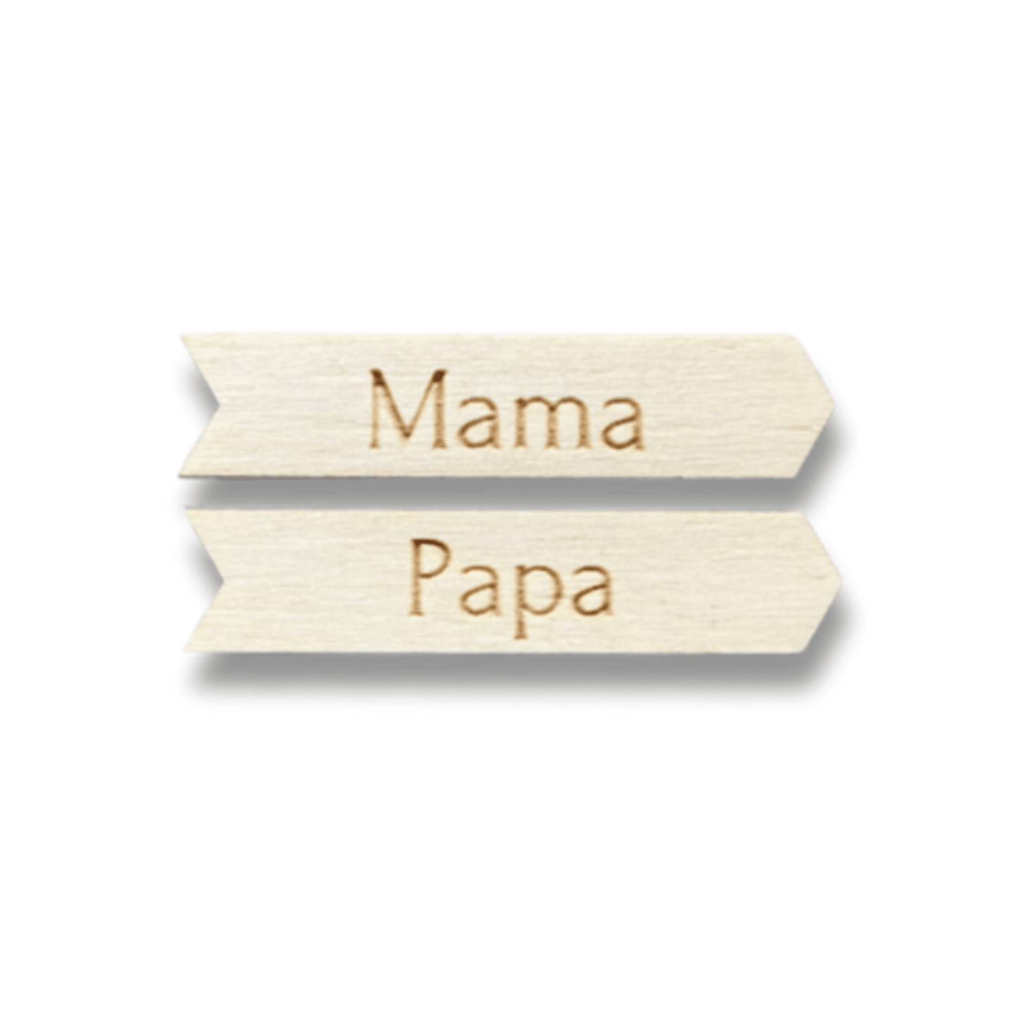 Houten pijltjes met de tekst papa en mama voor een houten groeimeter. Zo kun je zien hoe groot papa en/of mama is.