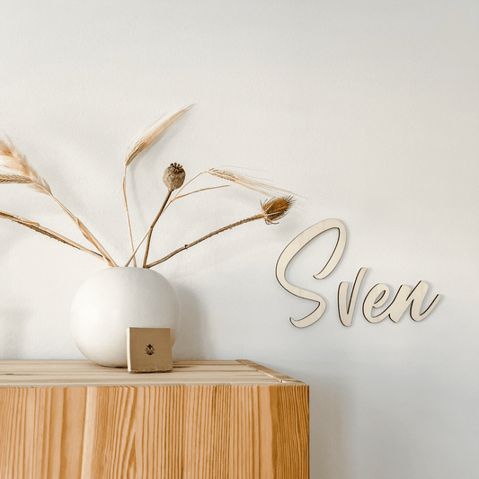 Naam van hout Sven – gepersonaliseerde houten naam in diverse lettertypes en lengtes, perfect als decoratie op een baby-, kinderkamer.