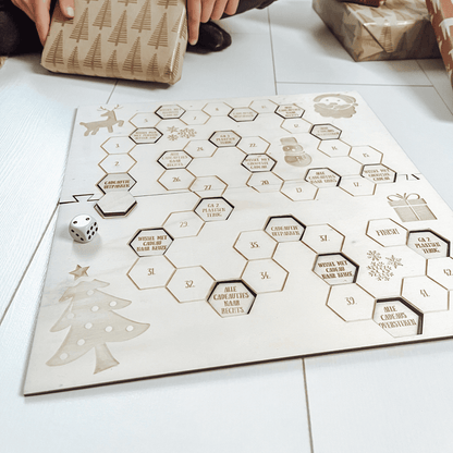 Bordspel kerst – het leukste houten pakjesspel voor de feestdagen, perfect voor cadeau ruil en gezelligheid.